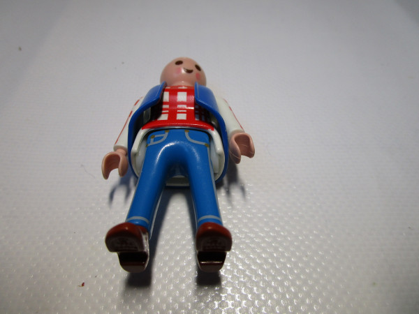Figur Frau modern Stiefeletten