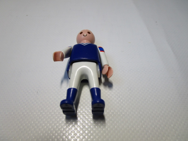 Figur Mann modern Stiefel 01