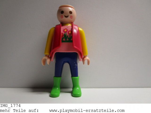Figur Frau modern Stiefel 01 grün