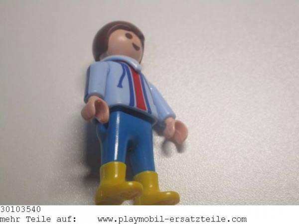 Figur Junge Stiefel