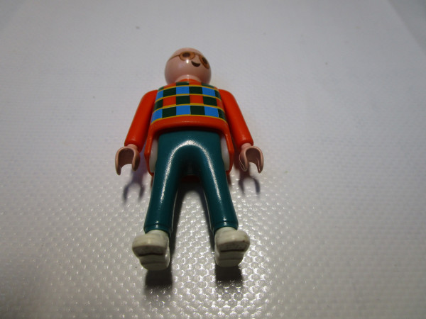 Figur Mann modern Turnschuhe 30009870