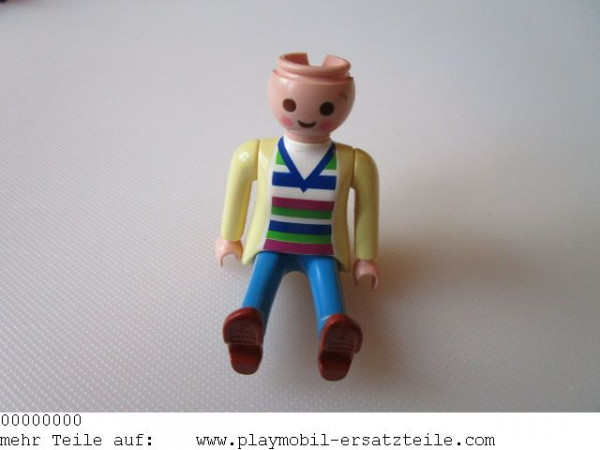 Figur Frau modern Stiefeletten